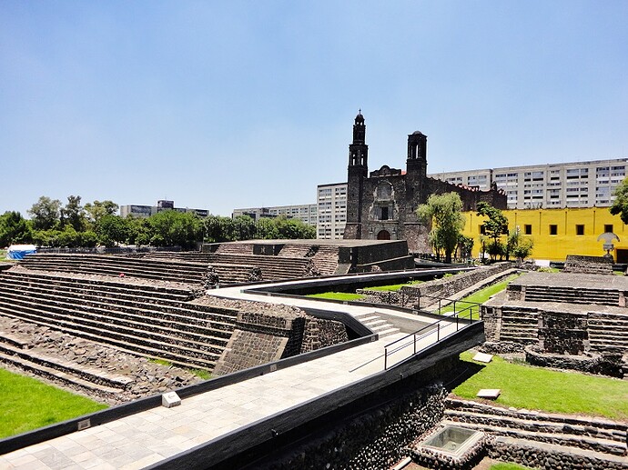 Tlatelolco (2)