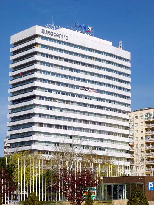 Madrid_-_Edificio_Eurocentro_(aloja_la_Embajada_de_Venezuela_en_España)_1