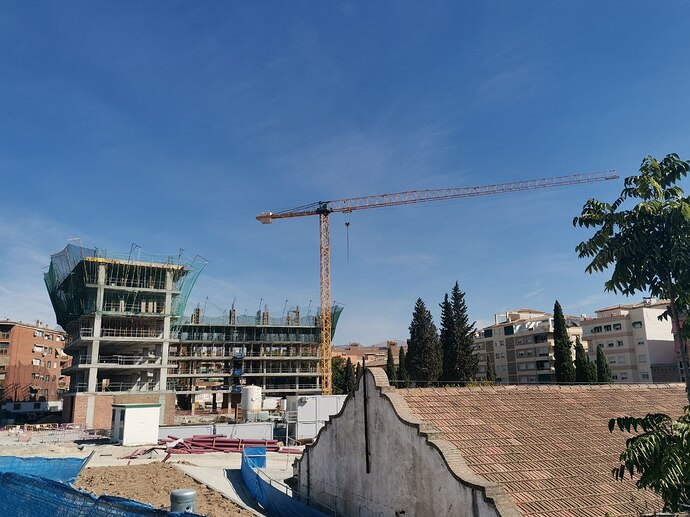 photo1634209104