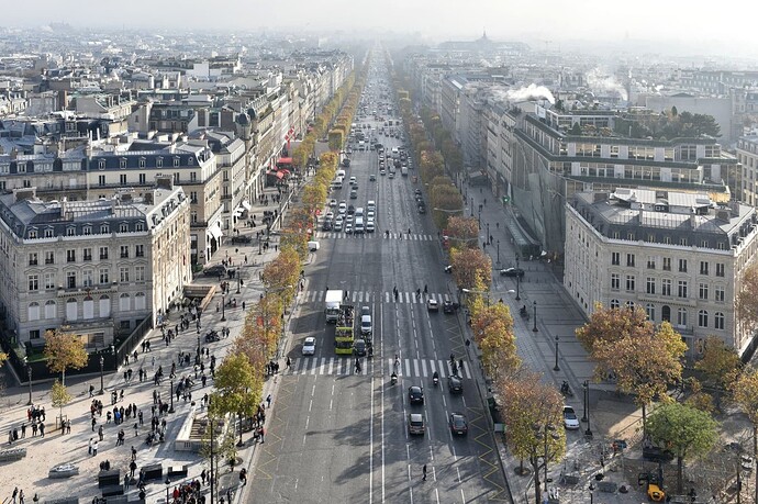 media-full_03_champs_elysees_2015_36d1f