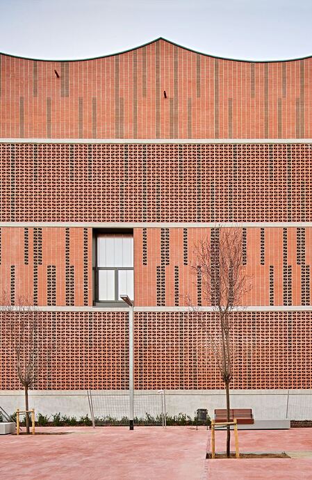 Barcelo-Balanzo-polideportivo-Barcelona-2
