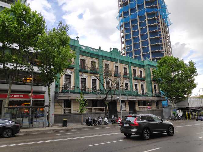 Torres Colón