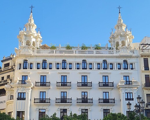 Palacio_Colomera_en_plaza_de_las_Tendillas
