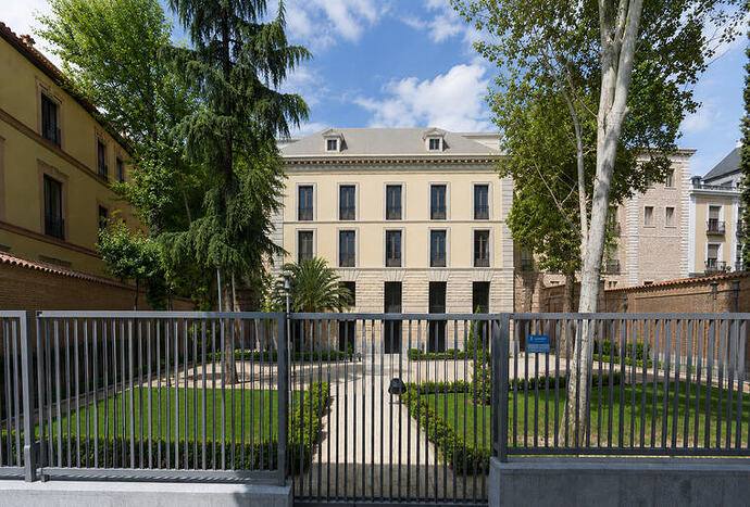 Palacio Cañete fachada revocada.