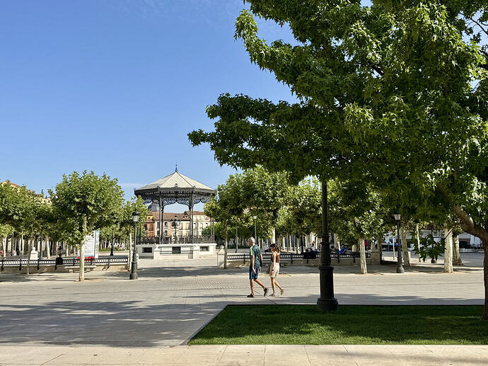 Plaza de Cervantes 8