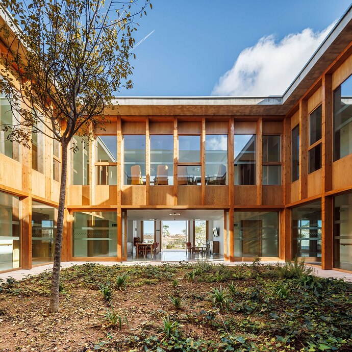 metalocus_santi_vives-sanfeliu-tomas-montis_sastre-adria-clapes_residencia_10