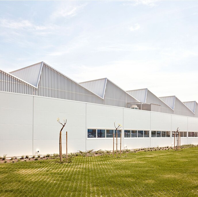 metalocus_estudio-albert0-burgos_fabrica-oficinas-envabox_01