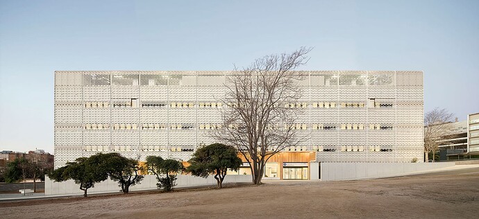 metalocus_edificio-uci-covid_patricio-martinez-gonzalez-maximia-torruella-i-castel-luis-miguel-gotor-navarra_02