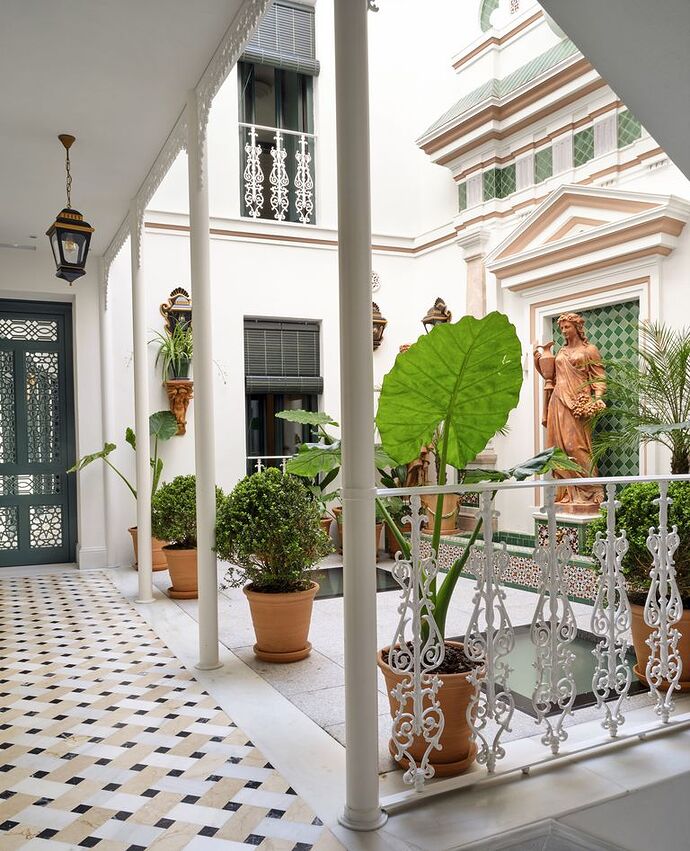 hotel-triana-house-sevilla-amaro-sanchez-moya-3-1677162798