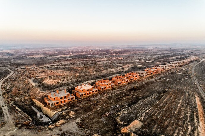 boom-de-la-construccion-urbanizaciones-abandonadas-2