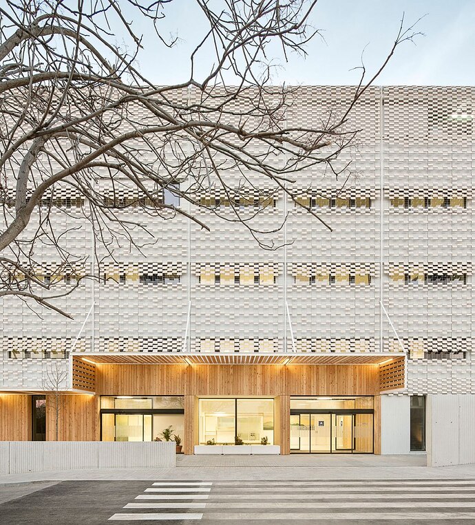 metalocus_edificio-uci-covid_patricio-martinez-gonzalez-maximia-torruella-i-castel-luis-miguel-gotor-navarra_16
