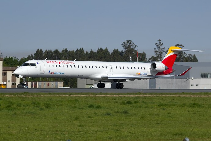 EC-MLO_CRJ1000_Air_Nostrum_SCQ