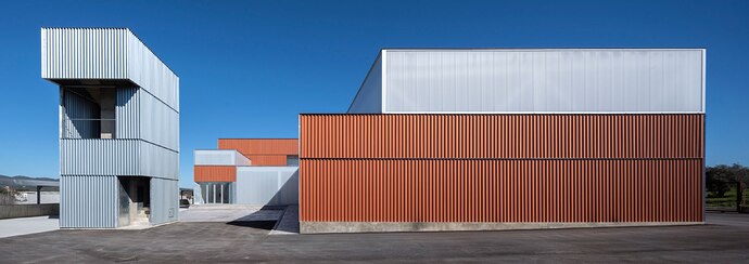 metalocus_ngnp-arquitectos_parque-de-bomoberos_03_0