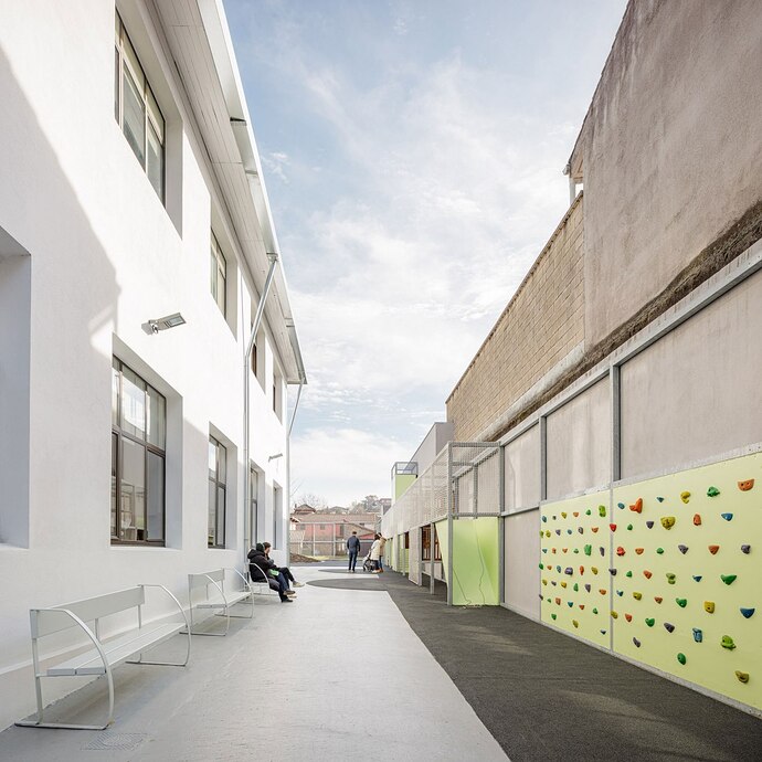 metalocus_patio-escuela-san-antonio_ele-arkitektura_05