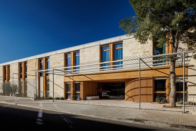 metalocus_santi_vives-sanfeliu-tomas-montis_sastre-adria-clapes_residencia_04
