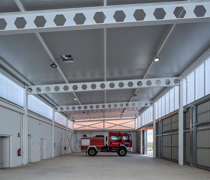 metalocus_ngnp-arquitectos_parque-de-bomoberos_15_0
