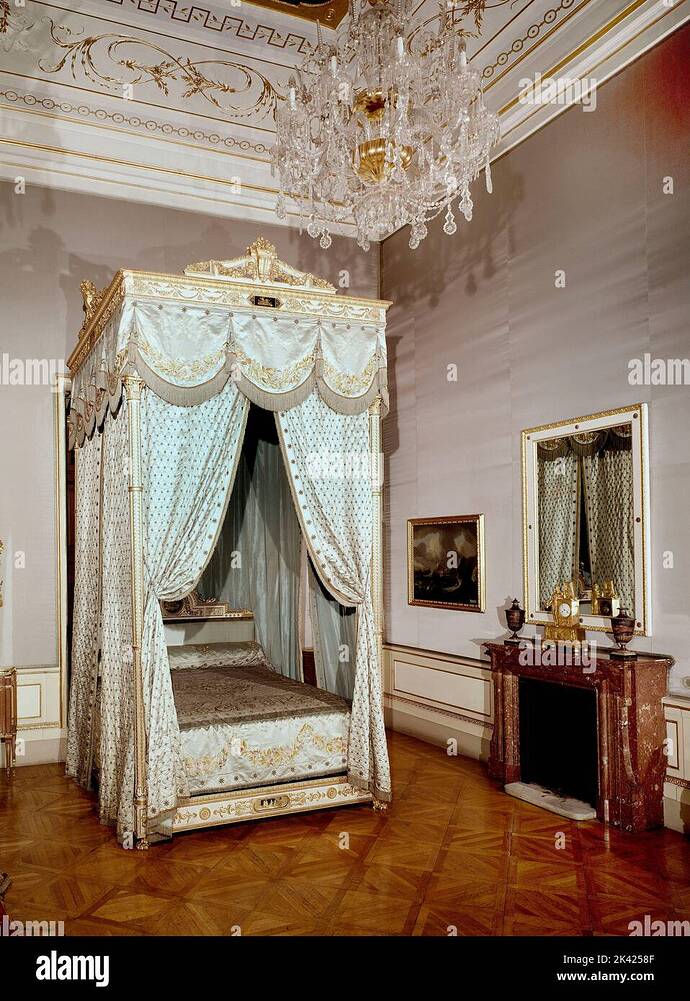 dormitorio-de-carlos-iv-fines-del-siglo-xviii-foto-aos-60-location-palacio-real-interior-madrid-spain-2K4258F