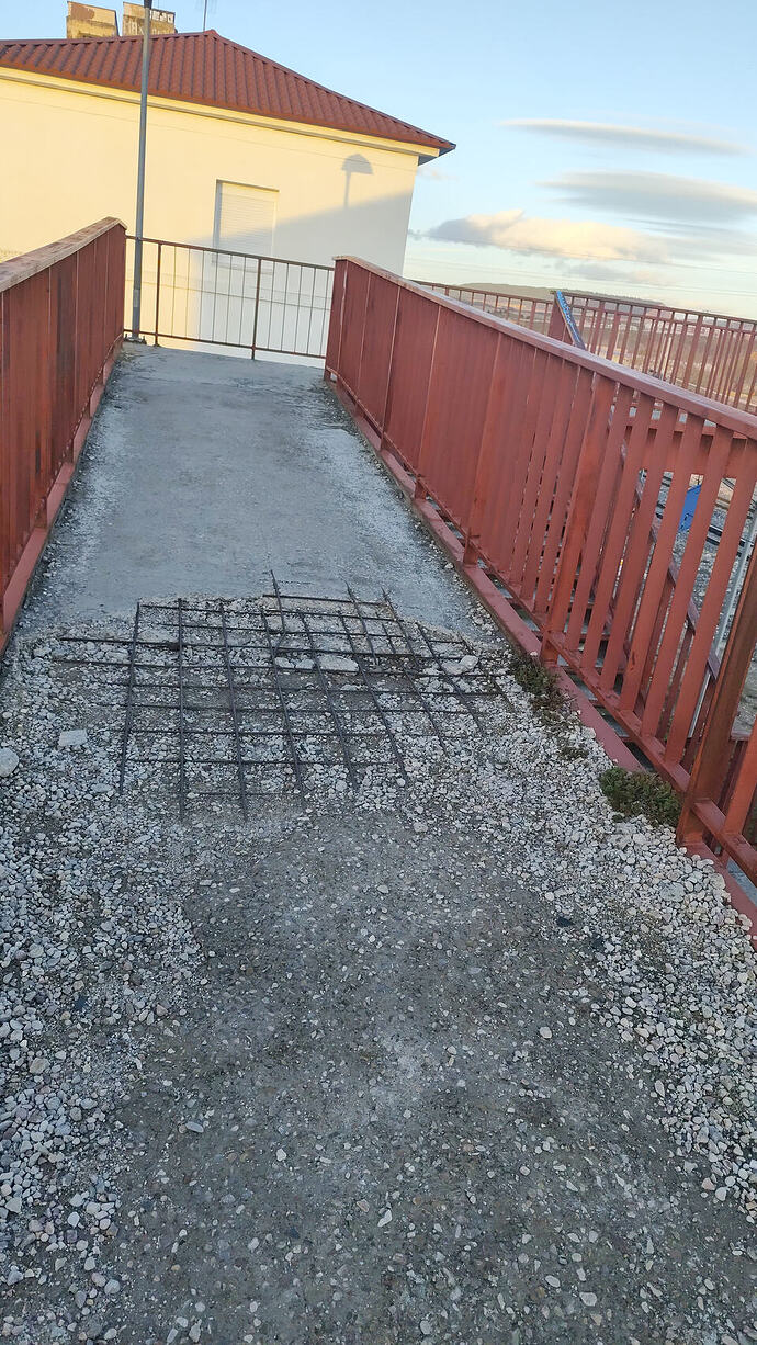 1000044607