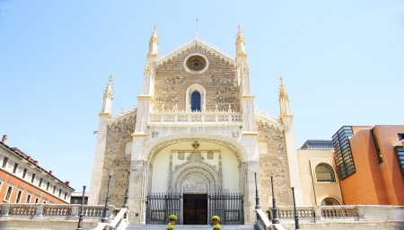 21687680-iglesia-de-san-jerónimo-el-real-o-los-jerónimos-madrid